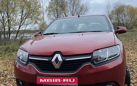 Renault Sandero II рестайлинг, 2014 год, 830 000 рублей, 2 фотография