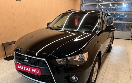 Mitsubishi Outlander III рестайлинг 3, 2011 год, 1 386 000 рублей, 3 фотография