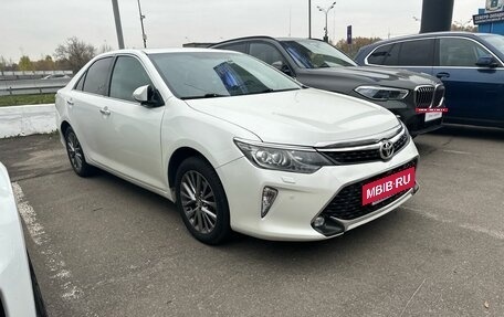 Toyota Camry, 2017 год, 2 447 000 рублей, 3 фотография