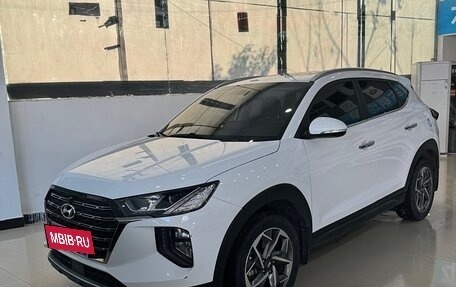 Hyundai Tucson III, 2020 год, 2 350 000 рублей, 2 фотография