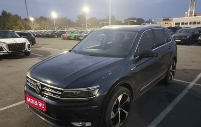 Volkswagen Tiguan II, 2017 год, 2 819 000 рублей, 1 фотография