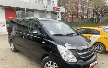 Hyundai Grand Starex Grand Starex I рестайлинг 2, 2012 год, 1 850 000 рублей, 2 фотография