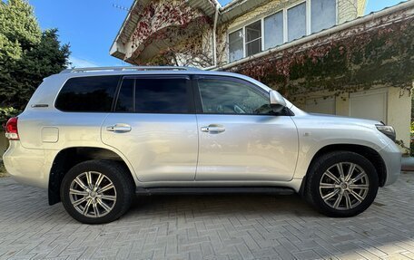 Toyota Land Cruiser 200, 2011 год, 3 700 000 рублей, 6 фотография