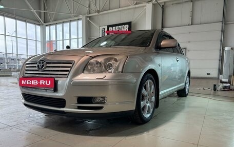 Toyota Avensis III рестайлинг, 2004 год, 1 085 000 рублей, 3 фотография