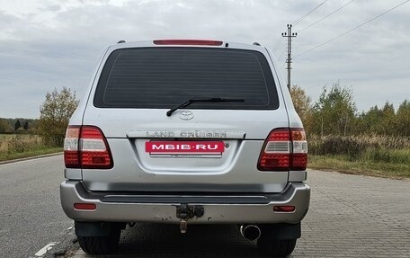 Toyota Land Cruiser 100 рестайлинг 2, 2005 год, 2 500 000 рублей, 11 фотография