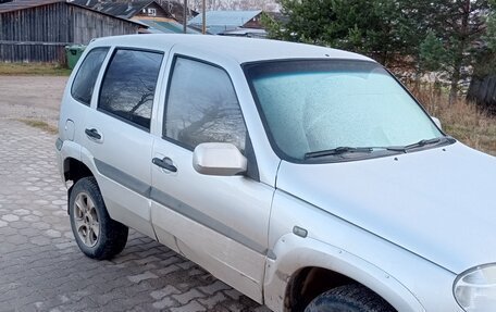 Chevrolet Niva I рестайлинг, 2003 год, 250 000 рублей, 2 фотография