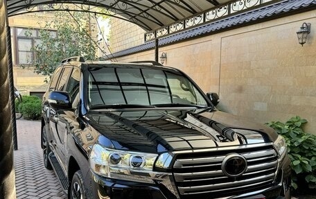 Toyota Land Cruiser 200, 2016 год, 6 580 000 рублей, 3 фотография