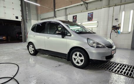 Honda Jazz I рестайлинг, 2005 год, 720 000 рублей, 10 фотография