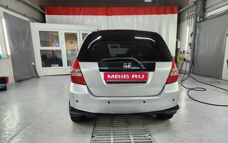 Honda Jazz I рестайлинг, 2005 год, 720 000 рублей, 2 фотография