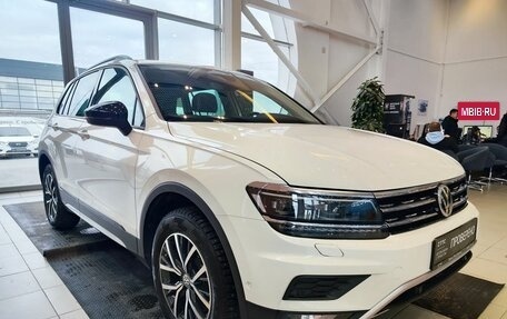 Volkswagen Tiguan II, 2019 год, 3 665 000 рублей, 3 фотография