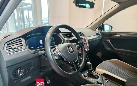 Volkswagen Tiguan II, 2019 год, 3 665 000 рублей, 16 фотография