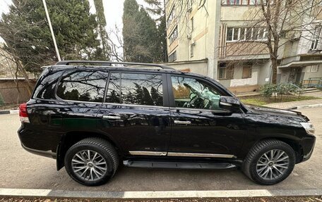 Toyota Land Cruiser 200, 2018 год, 5 950 000 рублей, 3 фотография