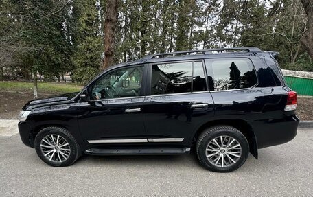 Toyota Land Cruiser 200, 2018 год, 5 950 000 рублей, 7 фотография