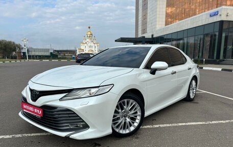 Toyota Camry, 2019 год, 2 750 000 рублей, 1 фотография