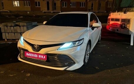 Toyota Camry, 2019 год, 2 750 000 рублей, 12 фотография