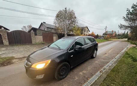 Opel Astra J, 2011 год, 890 000 рублей, 1 фотография