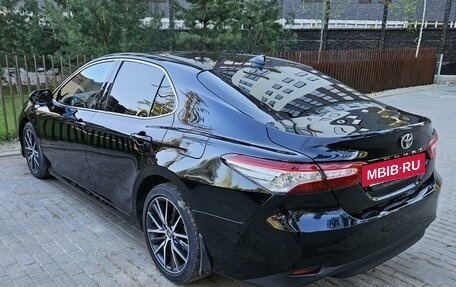 Toyota Camry, 2021 год, 3 600 000 рублей, 3 фотография