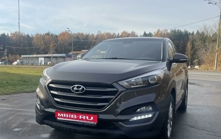 Hyundai Tucson III, 2015 год, 1 800 000 рублей, 2 фотография