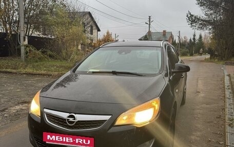 Opel Astra J, 2011 год, 890 000 рублей, 4 фотография