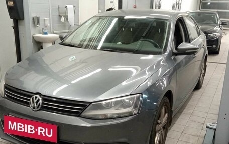 Volkswagen Jetta VI, 2013 год, 1 242 000 рублей, 2 фотография