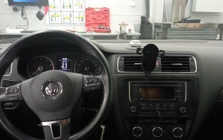 Volkswagen Jetta VI, 2013 год, 1 242 000 рублей, 5 фотография