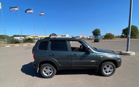 Chevrolet Niva I рестайлинг, 2012 год, 605 000 рублей, 4 фотография