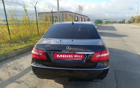 Mercedes-Benz E-Класс, 2012 год, 1 800 000 рублей, 4 фотография