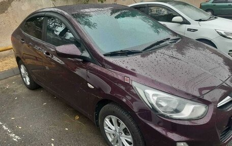 Hyundai Solaris II рестайлинг, 2011 год, 940 000 рублей, 9 фотография