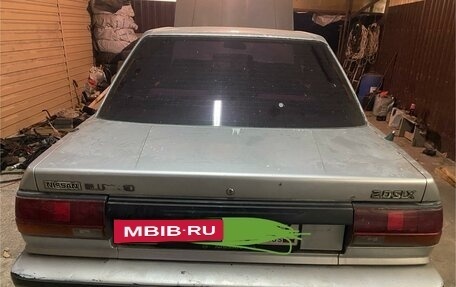 Nissan Bluebird VIII, 1989 год, 300 000 рублей, 4 фотография