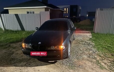 BMW 5 серия, 2002 год, 750 000 рублей, 18 фотография