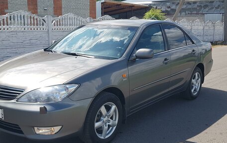 Toyota Camry V40, 2005 год, 1 020 000 рублей, 3 фотография