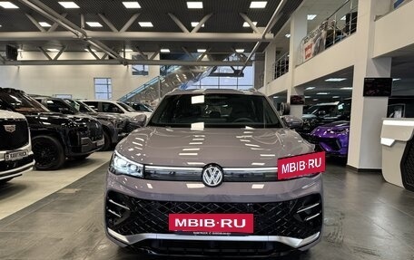 Volkswagen Tiguan, 2024 год, 5 990 000 рублей, 4 фотография