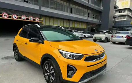 KIA Stonic, 2021 год, 1 300 000 рублей, 2 фотография