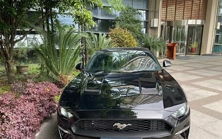 Ford Mustang VI рестайлинг, 2021 год, 3 340 000 рублей, 2 фотография