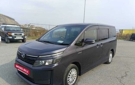 Toyota Voxy III, 2015 год, 1 600 000 рублей, 7 фотография