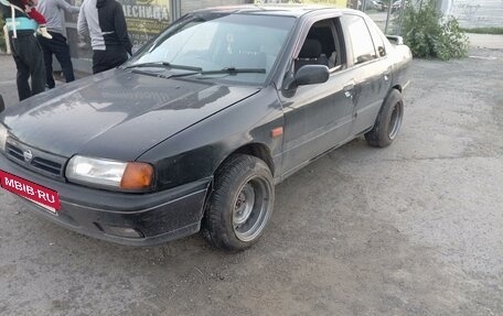 Nissan Primera II рестайлинг, 1991 год, 220 000 рублей, 4 фотография