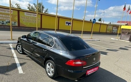 Skoda Superb III рестайлинг, 2011 год, 800 000 рублей, 3 фотография