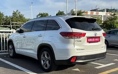 Toyota Highlander III, 2020 год, 3 190 000 рублей, 3 фотография