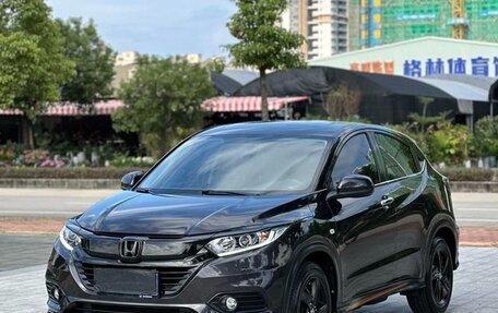 Honda Vezel, 2021 год, 1 390 000 рублей, 5 фотография