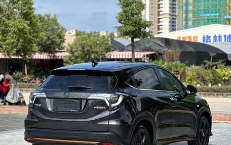 Honda Vezel, 2021 год, 1 390 000 рублей, 3 фотография