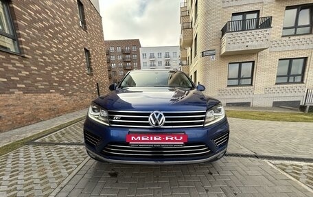 Volkswagen Touareg III, 2017 год, 3 730 000 рублей, 3 фотография