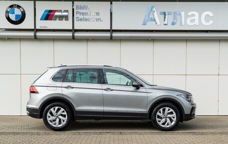 Volkswagen Tiguan II, 2021 год, 3 550 000 рублей, 6 фотография