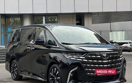 Toyota Alphard, 2024 год, 17 800 000 рублей, 3 фотография