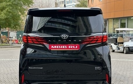 Toyota Alphard, 2024 год, 17 800 000 рублей, 6 фотография