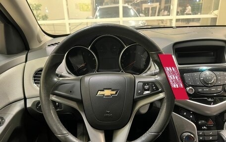 Chevrolet Cruze II, 2009 год, 850 000 рублей, 7 фотография