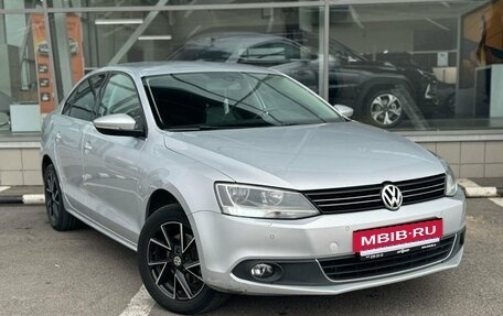 Volkswagen Jetta VI, 2013 год, 1 360 000 рублей, 3 фотография