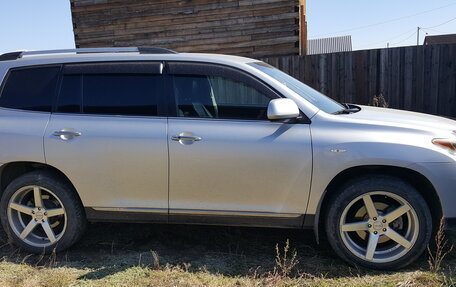 Toyota Highlander III, 2011 год, 2 400 000 рублей, 13 фотография