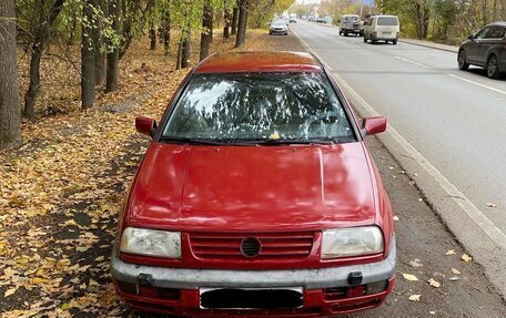 Volkswagen Vento, 1997 год, 290 000 рублей, 2 фотография