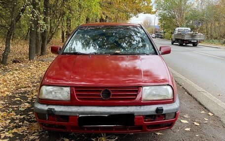 Volkswagen Vento, 1997 год, 290 000 рублей, 3 фотография