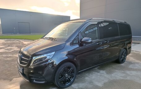 Mercedes-Benz V-Класс, 2019 год, 6 700 000 рублей, 2 фотография